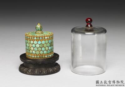 图片[2]-Pair of gold boxes with Tibetuoise inlay, fitted with glass covers, Qing dynasty (1644-1912)-China Archive